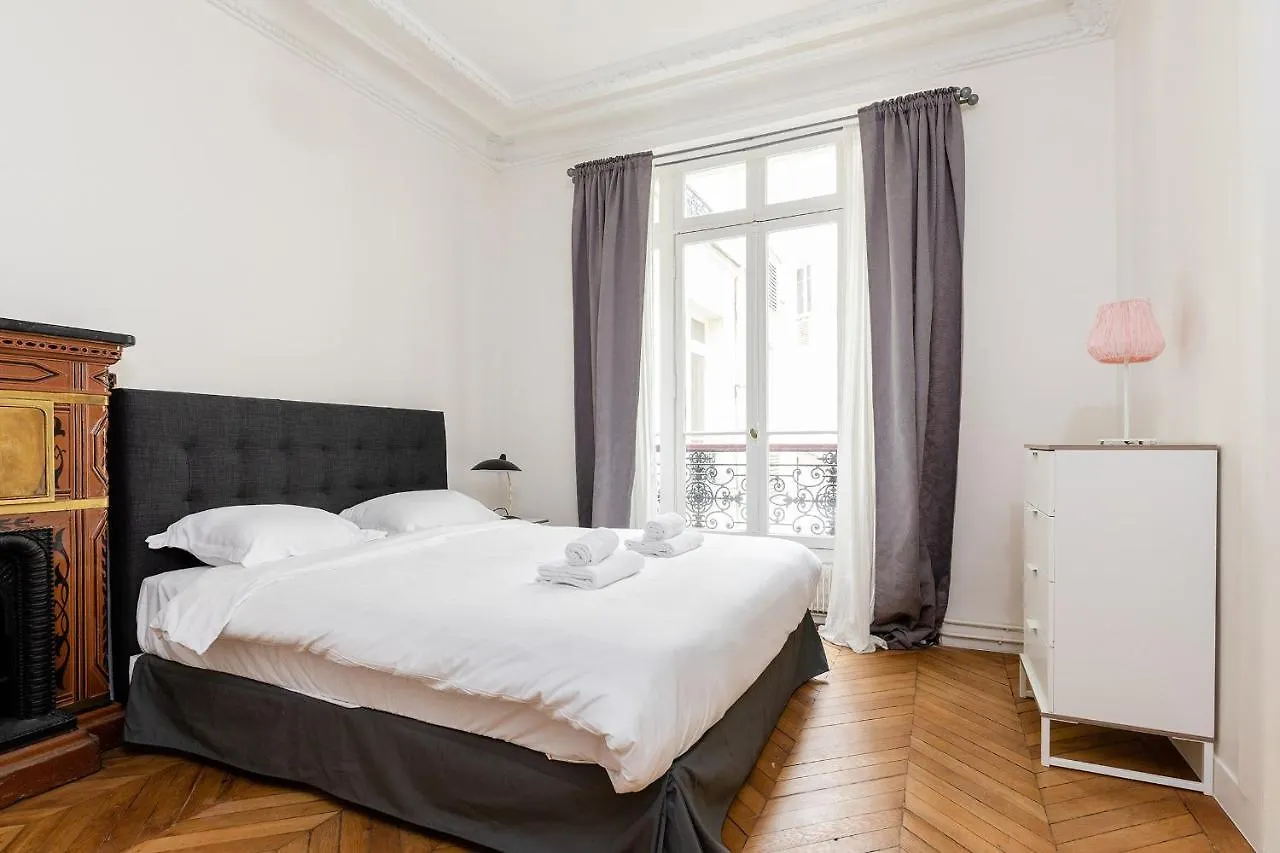 باريس Sevres-Babylone - St Germain Apartment 0*,  فرنسا