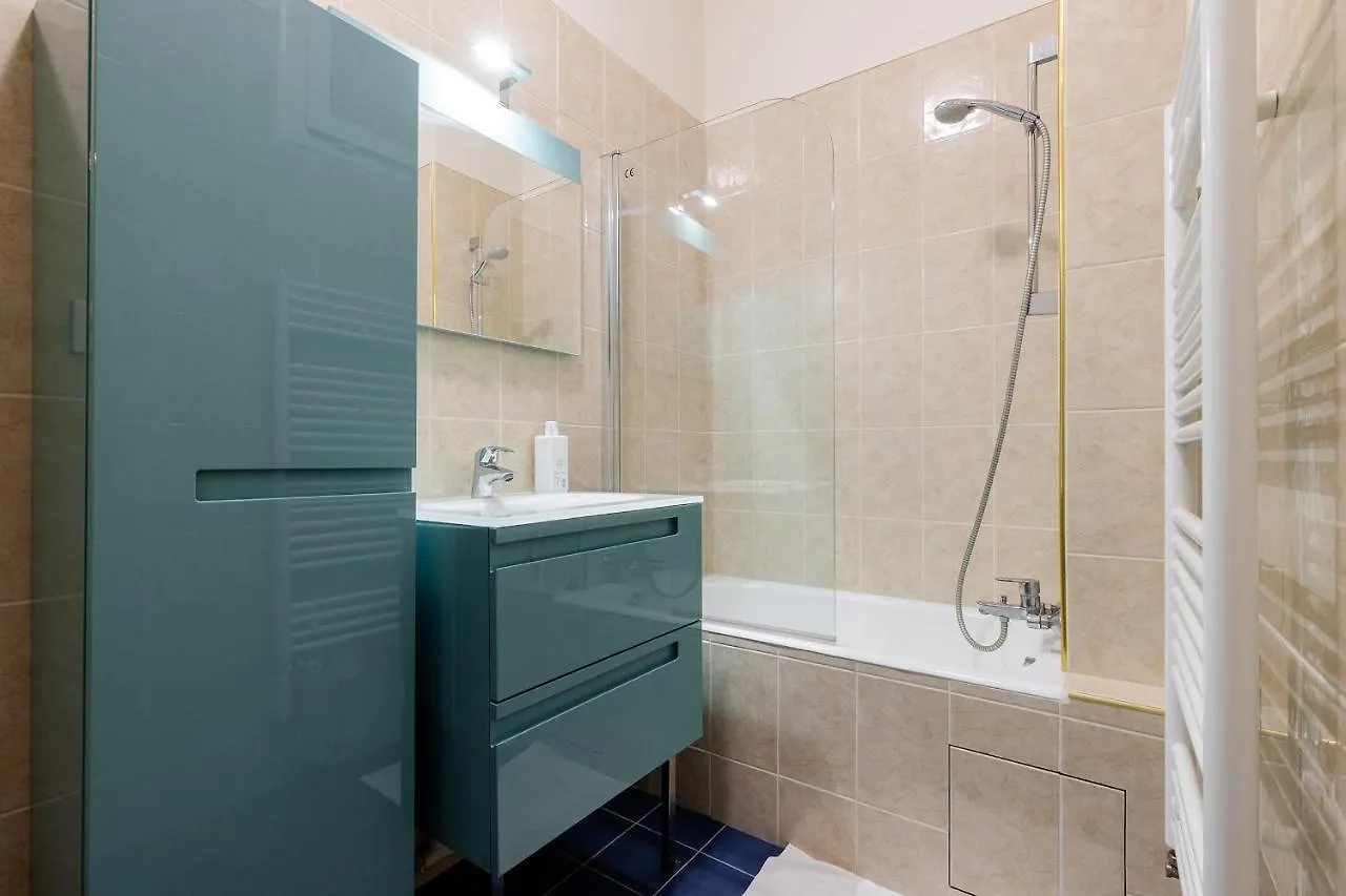 باريس Sevres-Babylone - St Germain Apartment