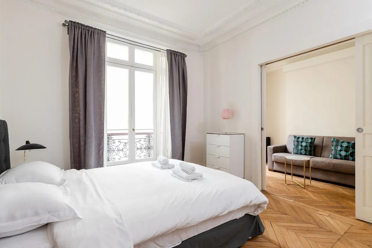 باريس Sevres-Babylone - St Germain Apartment