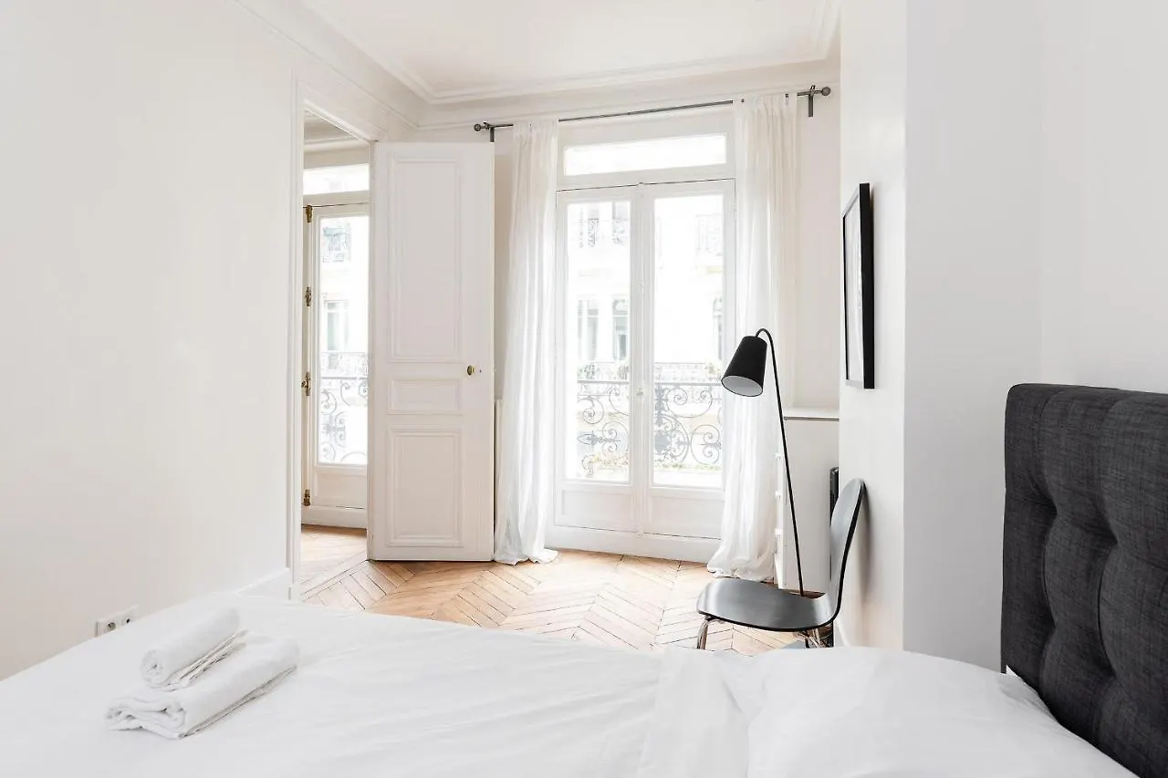 פריז Sevres-Babylone - St Germain Apartment 0*,  צרפת