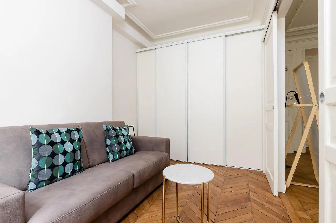 פריז Sevres-Babylone - St Germain Apartment צרפת